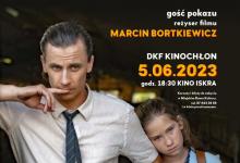 Plakat wydarzenia DKF Kinochłon: „Tonia", czyli świat dorosłych przez różowe okulary dziecka