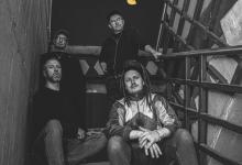 Spięty – koncert w Augustowie Augustowskie Placówki Kultury serdecznie zapraszają w sobotę 8 marca 2026 do kina Iskra w Augustowie, gdzie o godz. 18:00 rozpocznie się koncert Spiętego! Wydarzenie odbędzie się w ramach trasy koncertowej promującej „Full.H.D”, najnowszy album Huberta ”Spiętego” Dobaczewskiego, gitarzysty, wokalisty i autora tekstów znanego z wieloletnich występów z zespołem LAO CHE.
