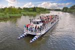 Корабль «Свобода Августова» плывет по реке Нетта, фото Я. Конецко